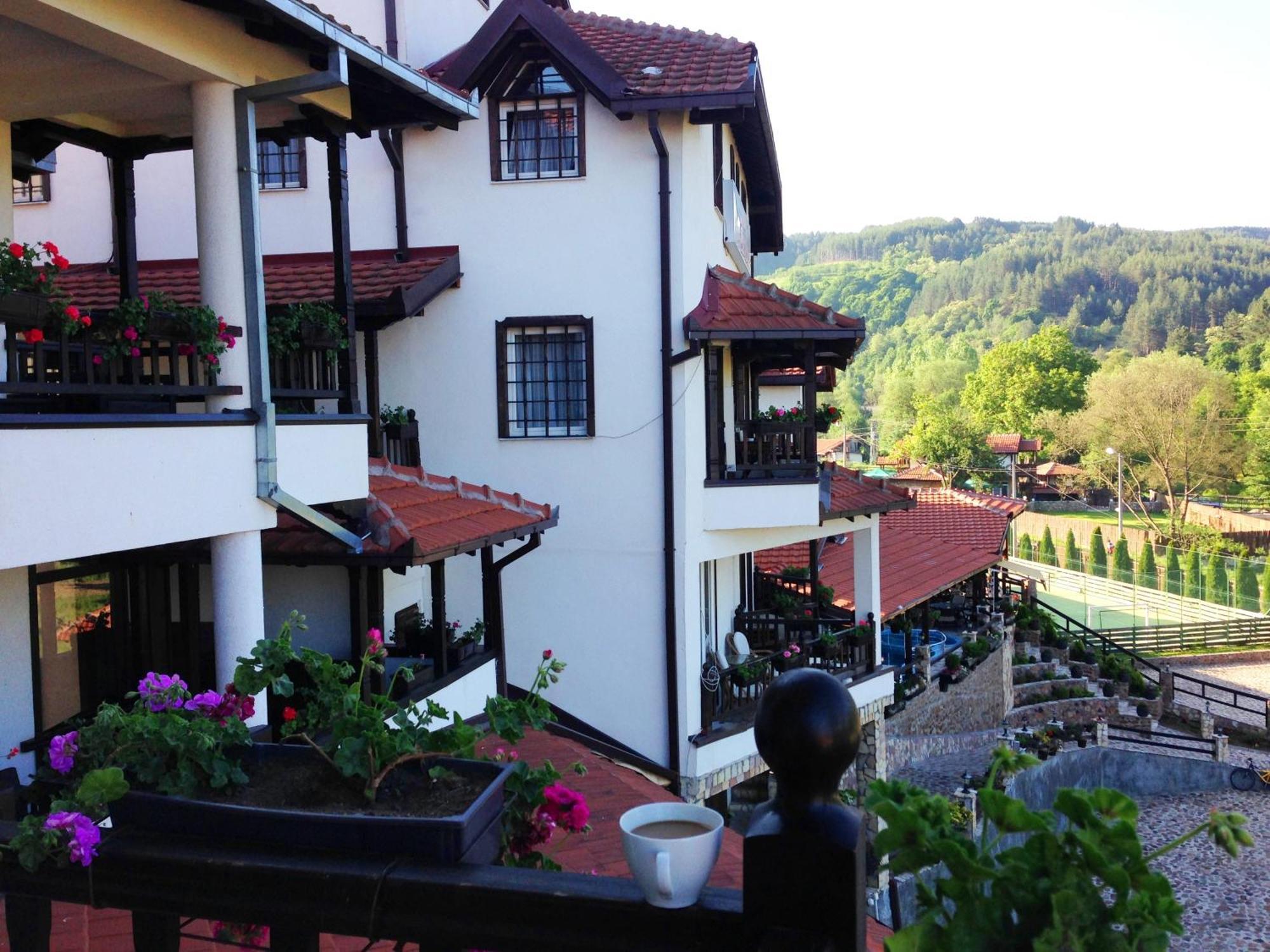 Hotel Manastir Berovo Kültér fotó