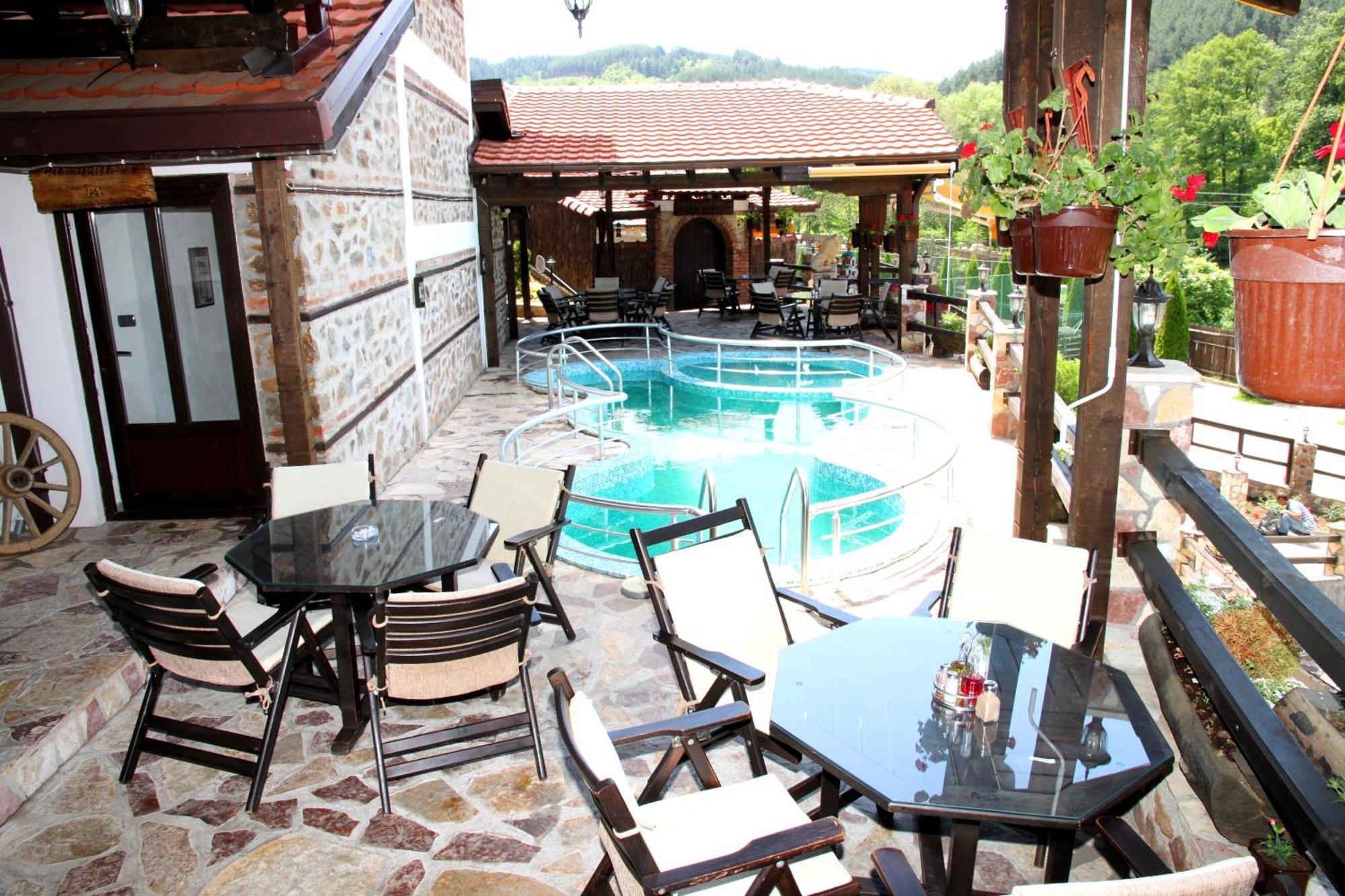 Hotel Manastir Berovo Kültér fotó