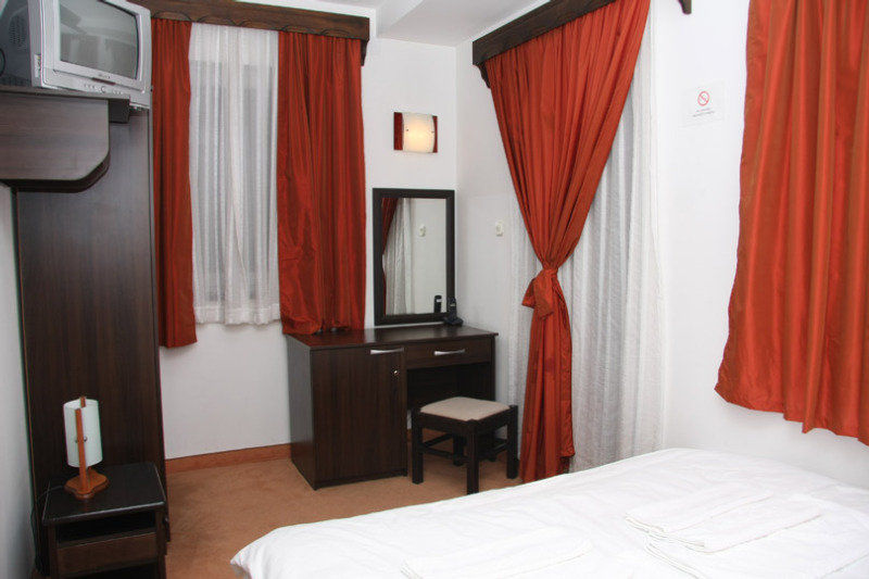 Hotel Manastir Berovo Szoba fotó